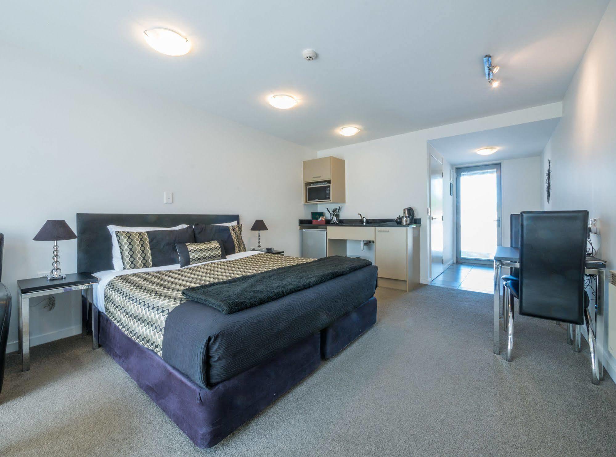 Bellano Motel Suites Christchurch Exteriér fotografie Studio apartment