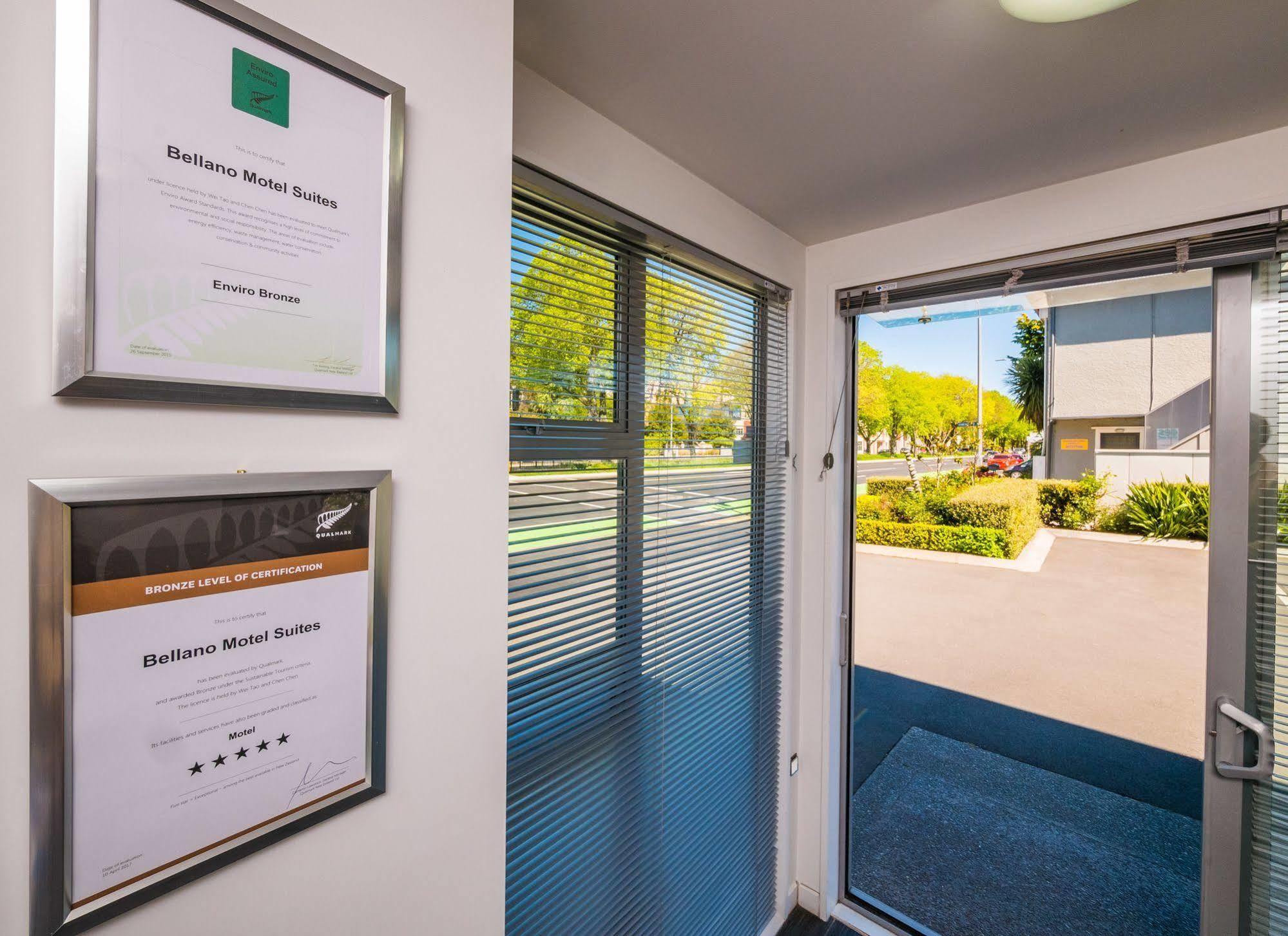 Bellano Motel Suites Christchurch Exteriér fotografie Entrance to the Business Model School