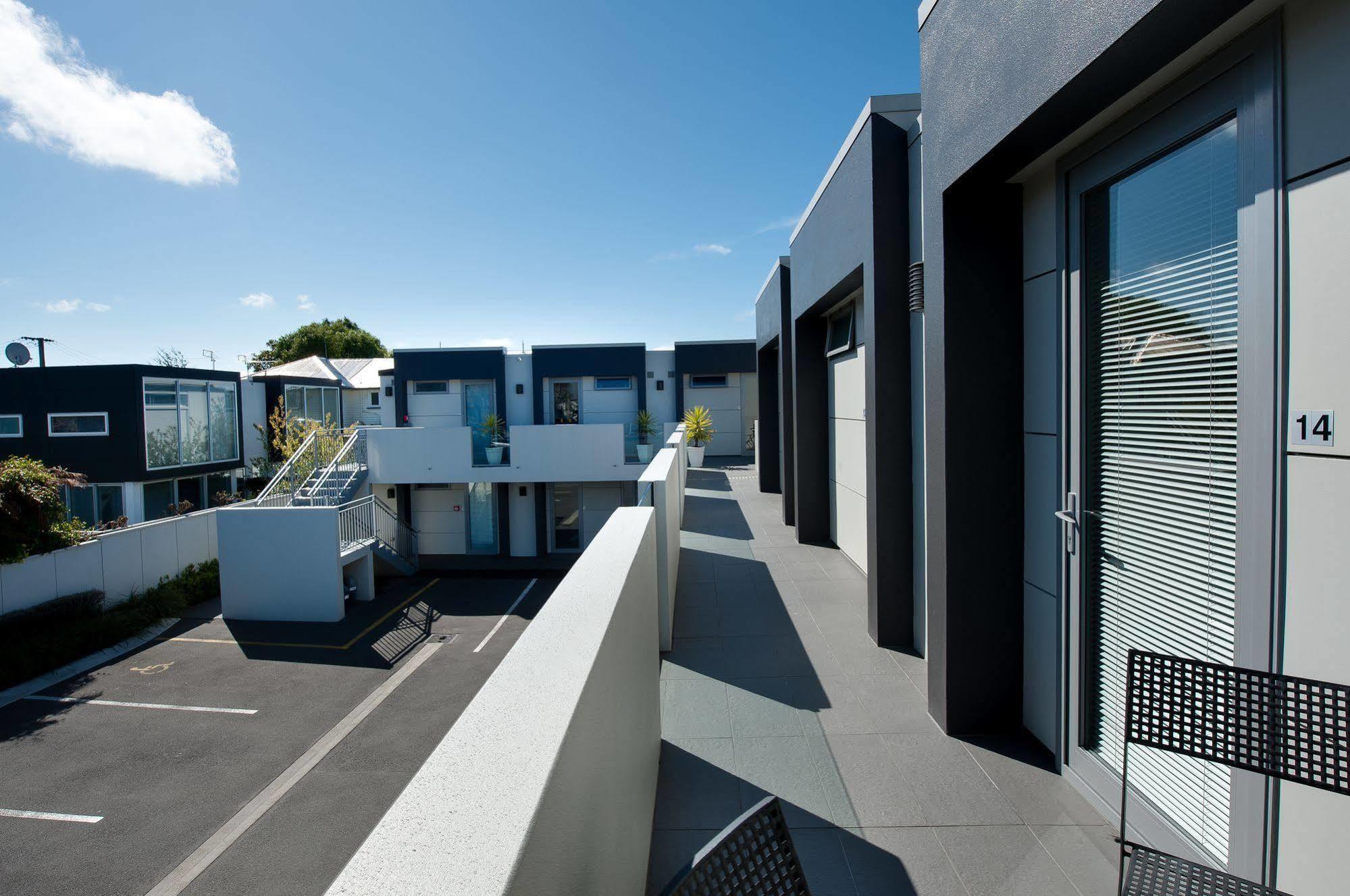 Bellano Motel Suites Christchurch Exteriér fotografie Townhouses in Auckland, New Zealand